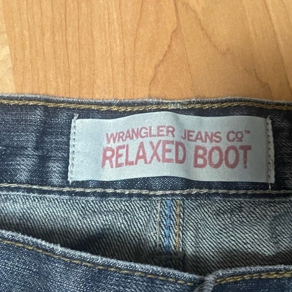 Wrangler 40 X 32 Relaxed Boot Cut Men’s Jeans - Picture 6 of 10